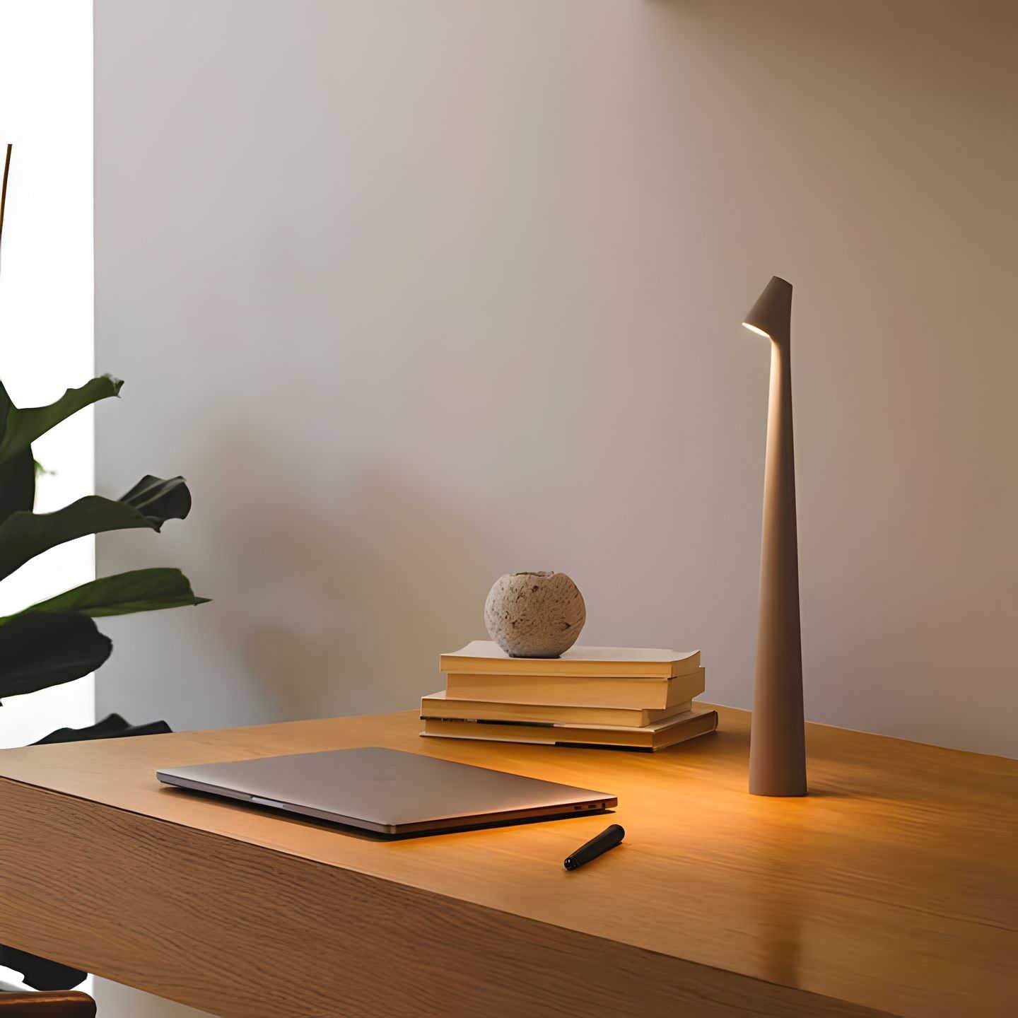 Cordless LED Table Lamp – Slim Rechargeable Light with Adjustable Brightness