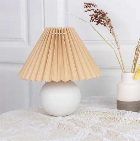 Vintage Pleated Table Lamp – Classic Bedside Night Light