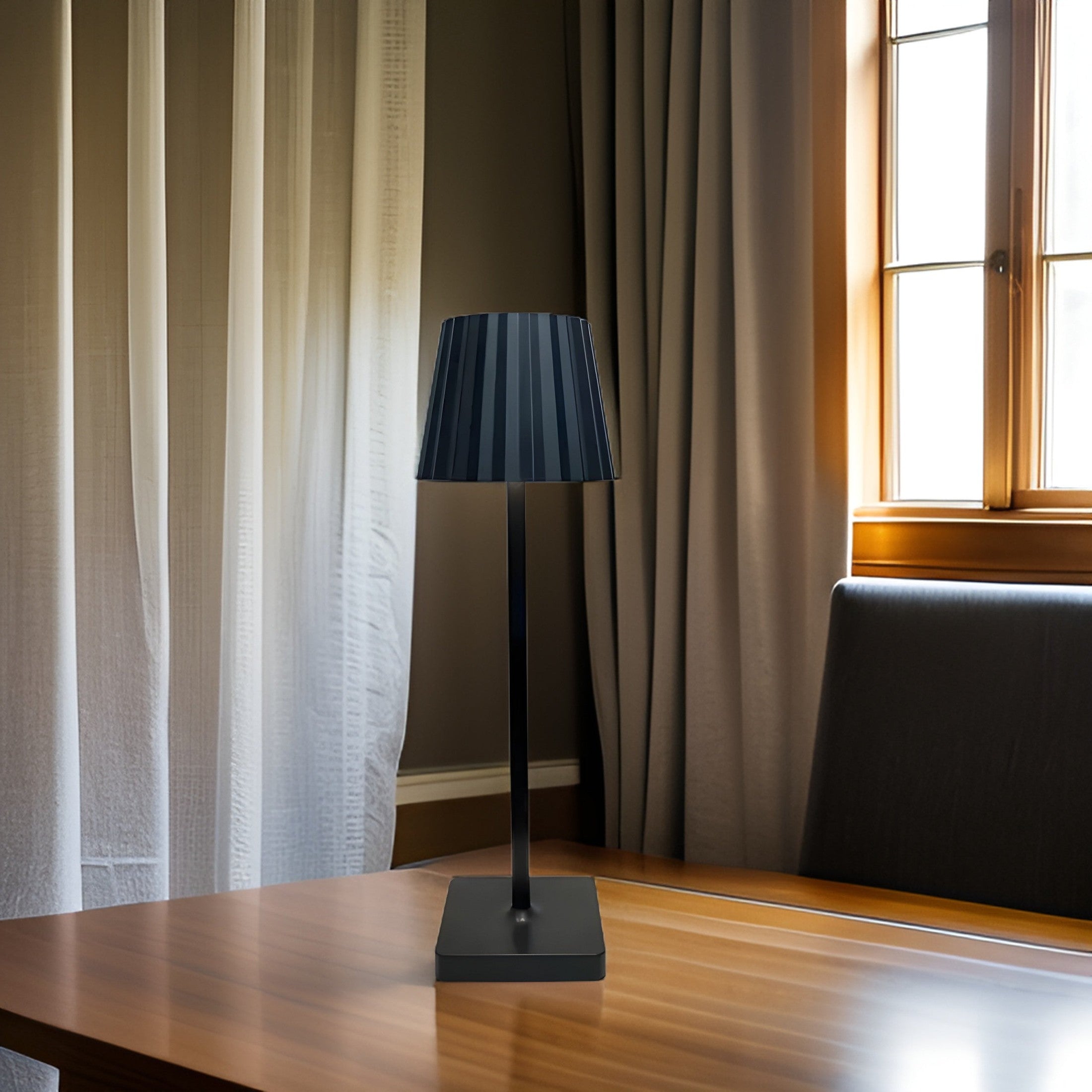 Wireless Table Lamp – Touch Control Rechargeable LED Light